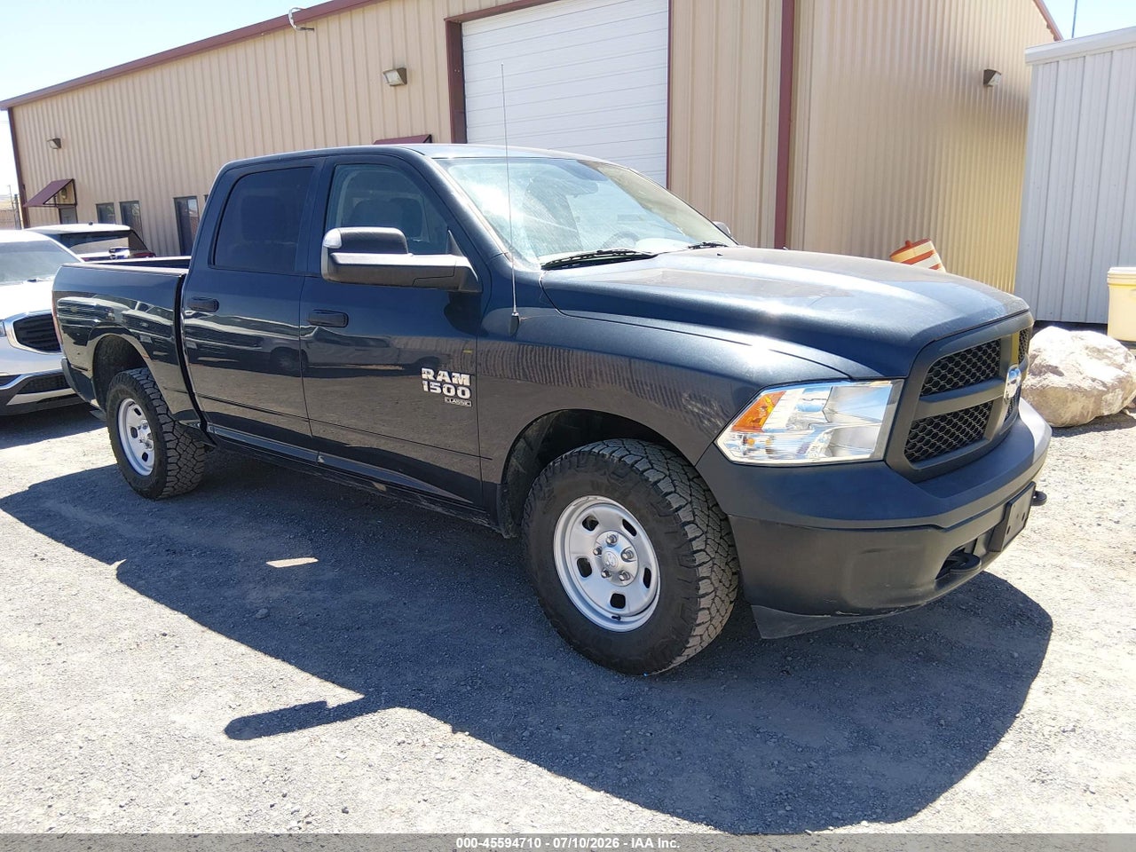 1C6RR7KG0KS****** · 2019 RAM 1500 CLASSIC TRADESMAN  4X4 5'7 BOX