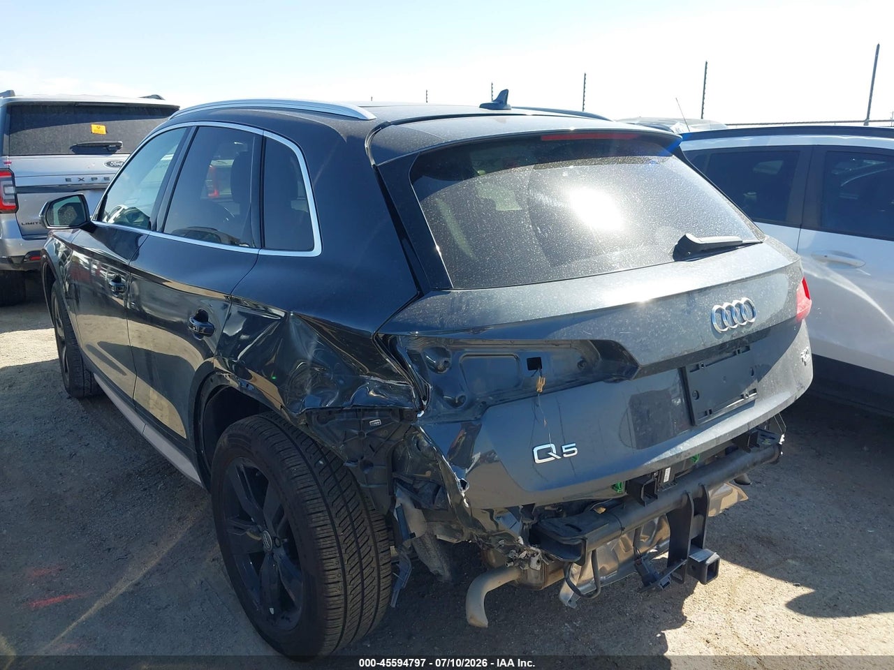 2018 AUDI Q5 2.0T PREMIUM/2.0T TECH PREMIUM · 3/11
