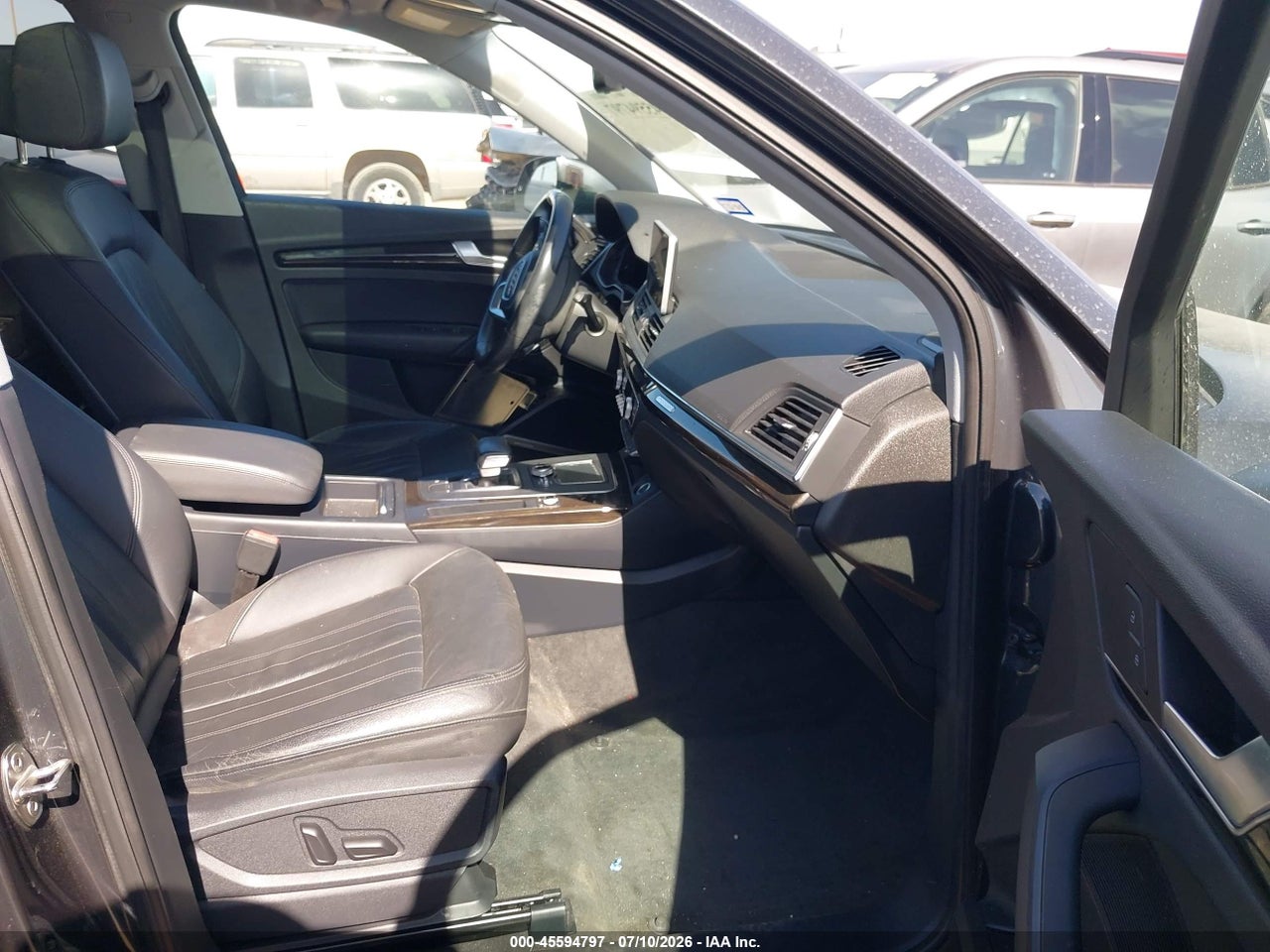 2018 AUDI Q5 2.0T PREMIUM/2.0T TECH PREMIUM · 5/11