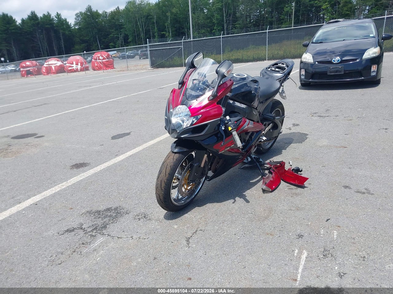 JS1GR7KA462****** · 2006 SUZUKI GSX-R750 K6