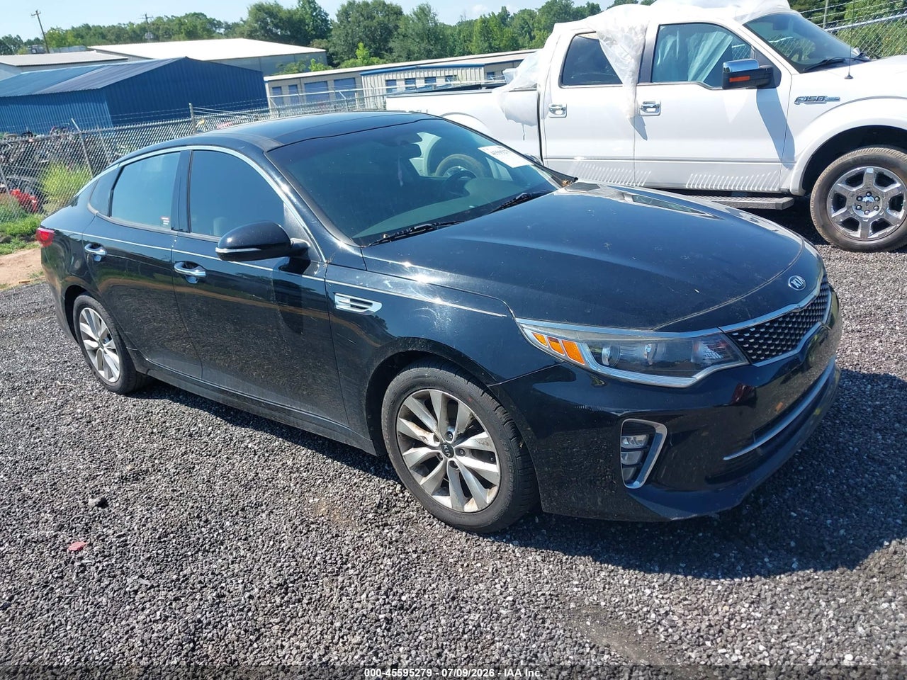 5XXGT4L36JG****** · 2018 KIA OPTIMA S