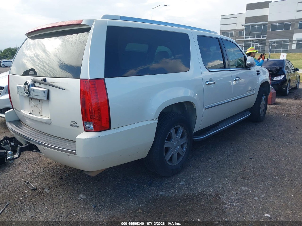 2007 CADILLAC ESCALADE ESV STANDARD · 4/11