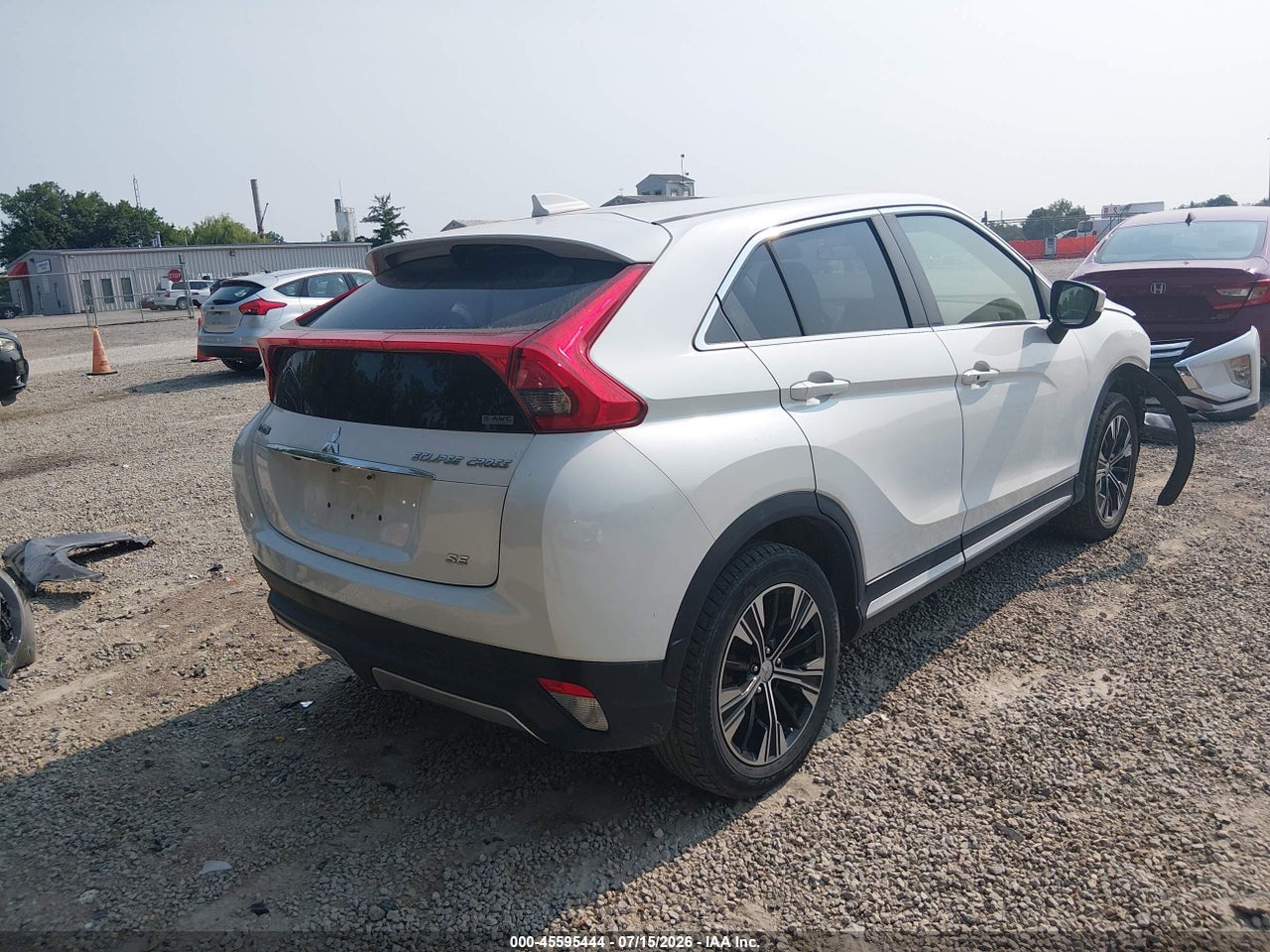 2018 MITSUBISHI ECLIPSE CROSS SE · 4/11