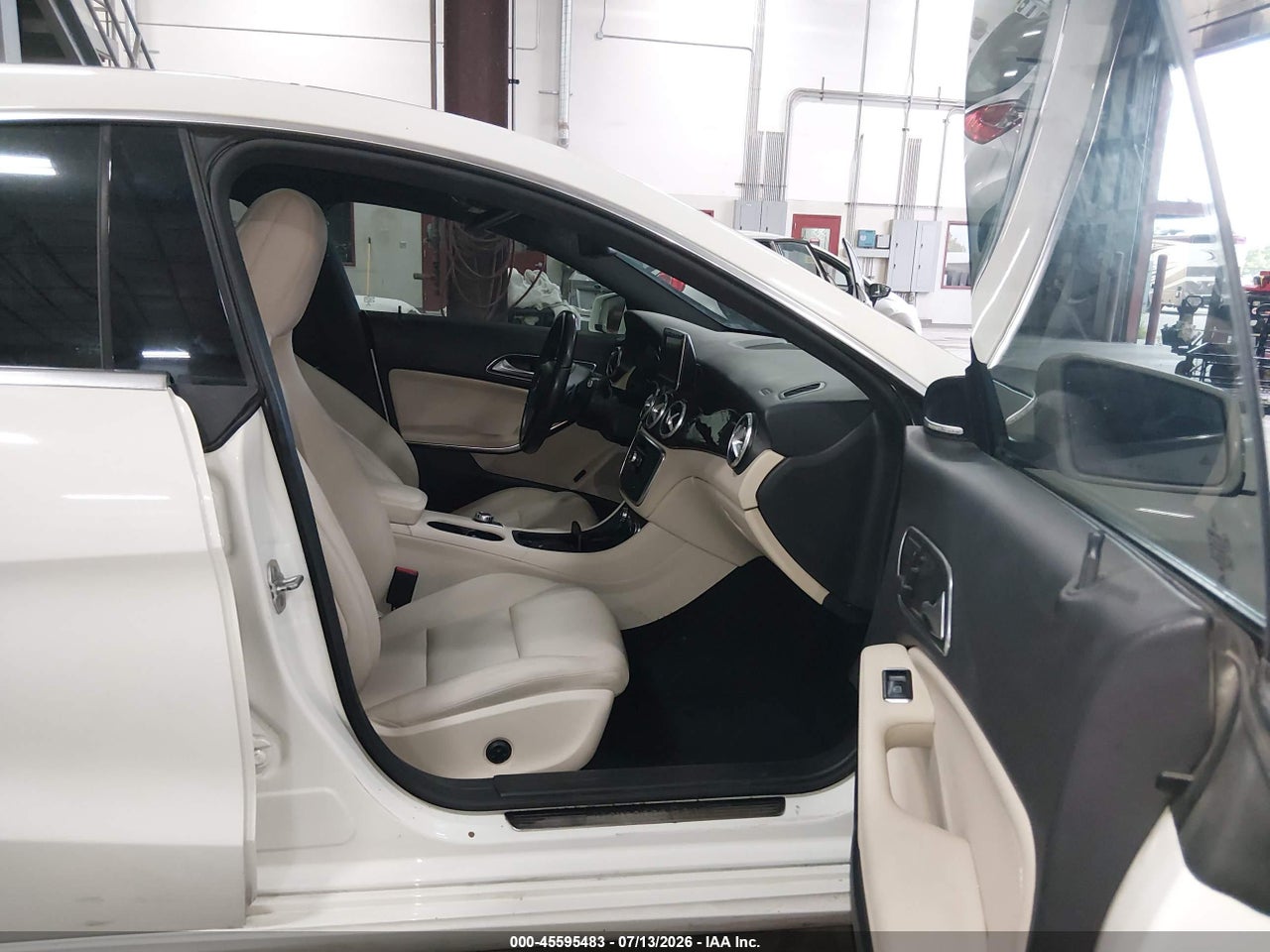 2014 MERCEDES-BENZ CLA 250   · 5/11