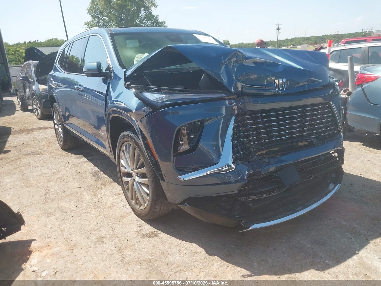 2025 BUICK ENCLAVE AVENIR FWD