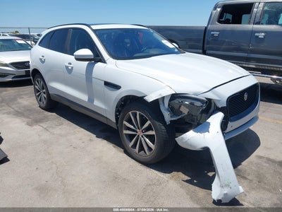 SADCK2BV1HA****** · 2017 JAGUAR F-PACE 35T PRESTIGE