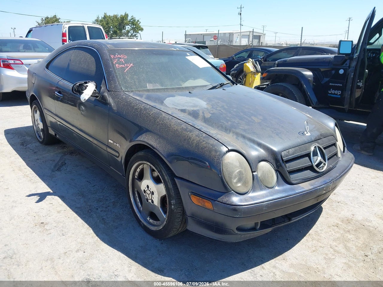 WDBLJ65G62T****** · 2002 MERCEDES-BENZ CLK 320
