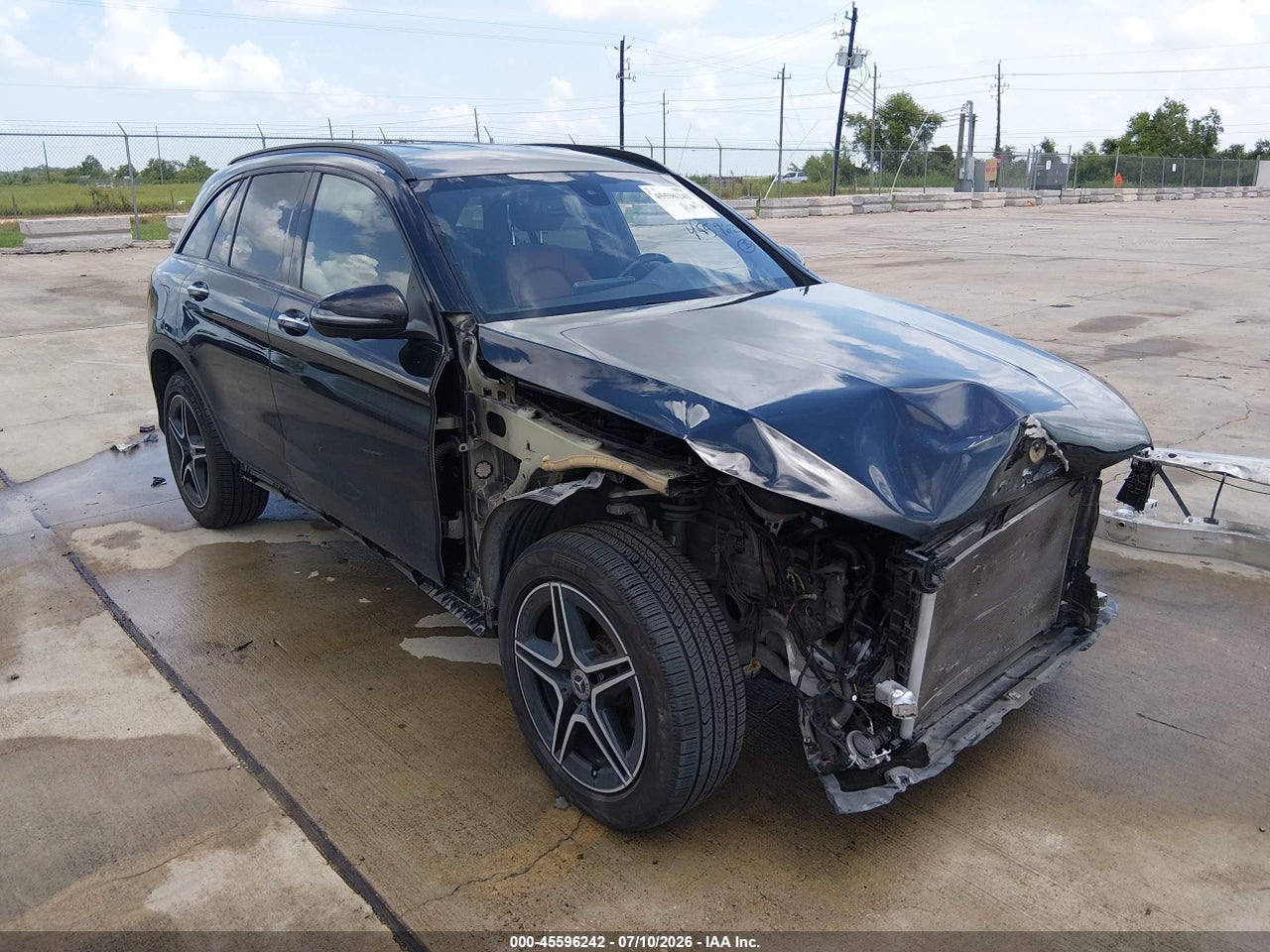 W1N0G8DB4MV****** · 2021 MERCEDES-BENZ GLC 300 SUV
