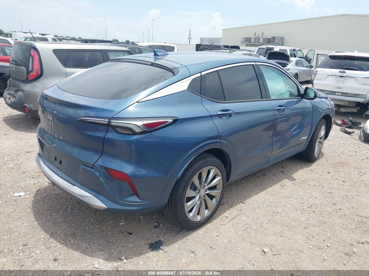 2026 BUICK ENVISTA AVENIR FWD · 4/11
