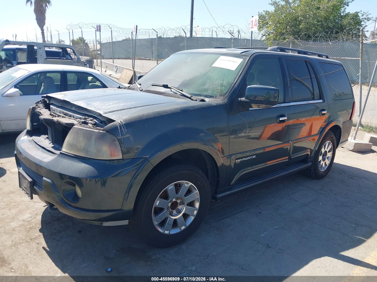 2003 LINCOLN NAVIGATOR · 2/11