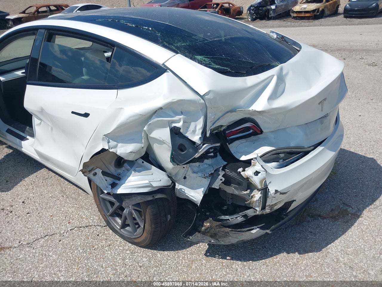 2023 TESLA MODEL 3 REAR-WHEEL DRIVE · 6/10
