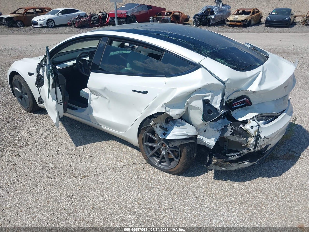 2023 TESLA MODEL 3 REAR-WHEEL DRIVE · 3/10