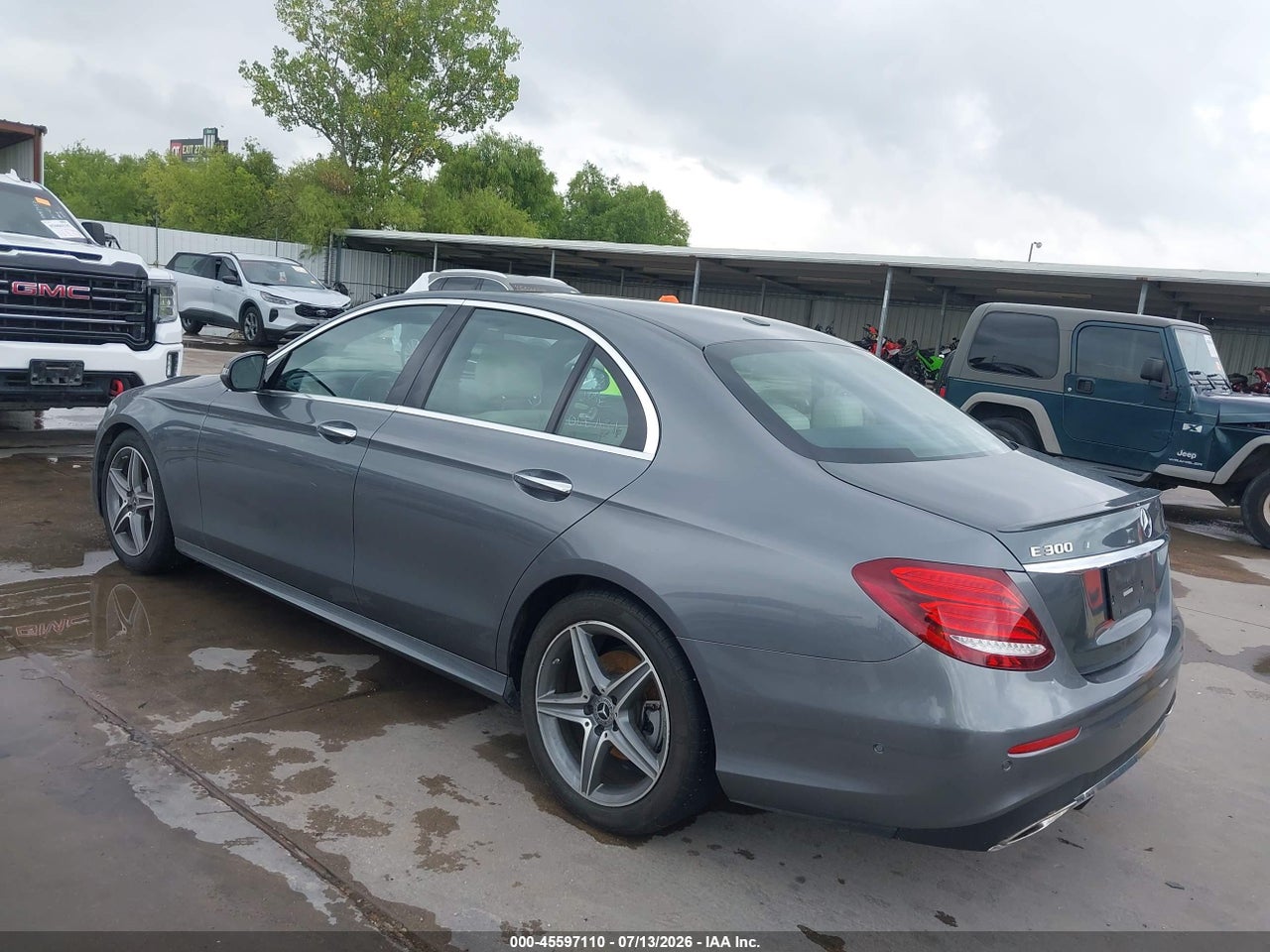 2018 MERCEDES-BENZ E 300   · 3/11