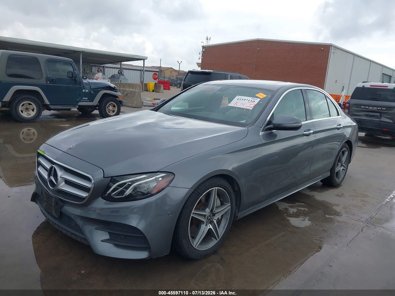 2018 MERCEDES-BENZ E 300   · 2/11