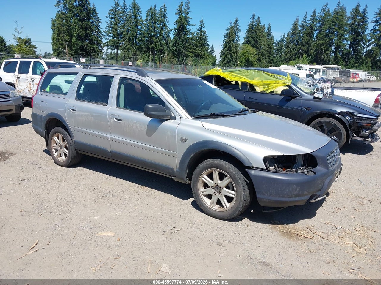 YV1SZ58D521****** · 2002 VOLVO V70 XC