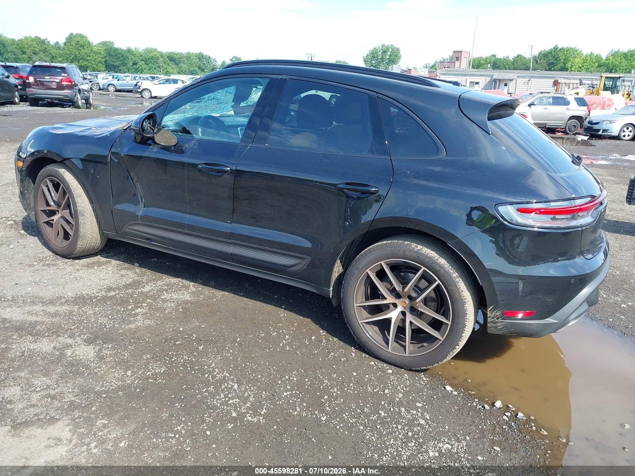 2025 PORSCHE MACAN T · 3/11