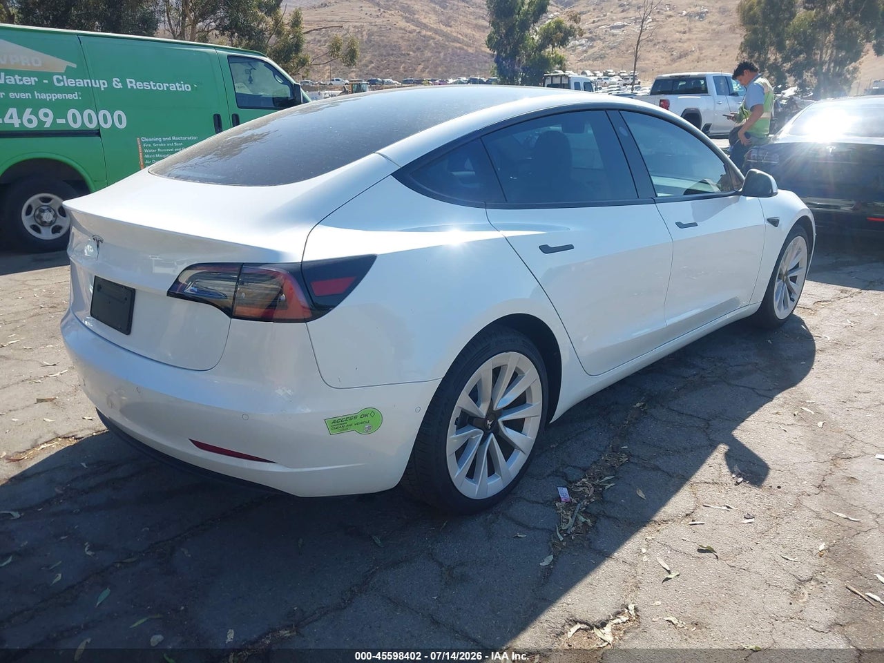2022 TESLA MODEL 3 REAR-WHEEL DRIVE · 4/11