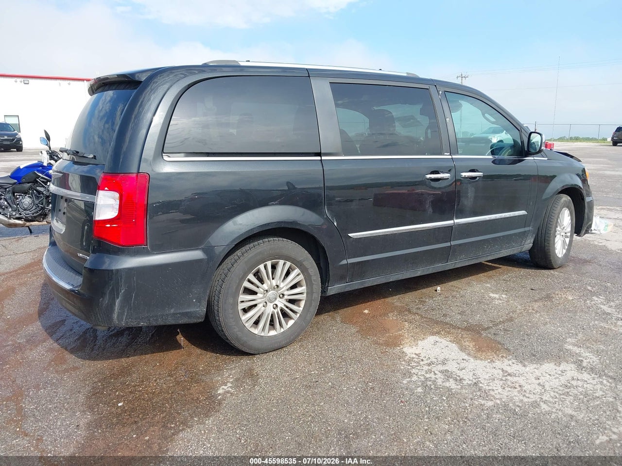 2014 CHRYSLER TOWN &amp; COUNTRY LIMITED · 4/11