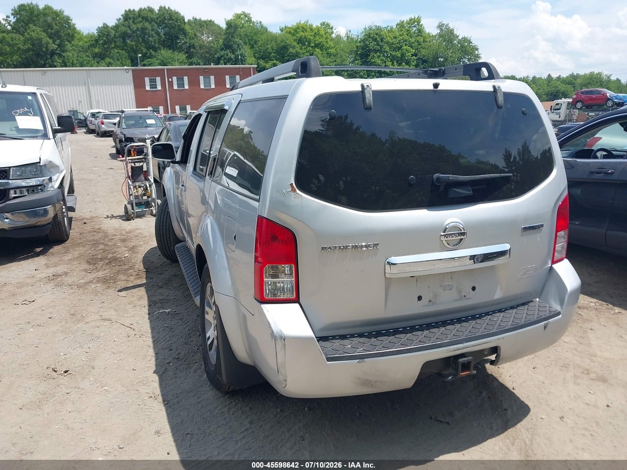 2011 NISSAN PATHFINDER SILVER · 3/11