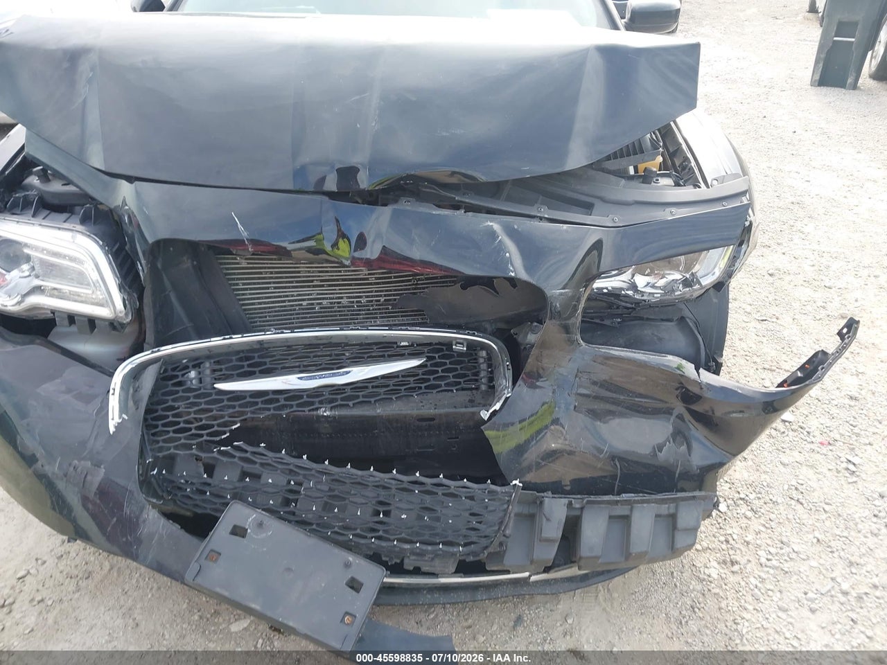 2017 CHRYSLER 300 LIMITED · 6/11