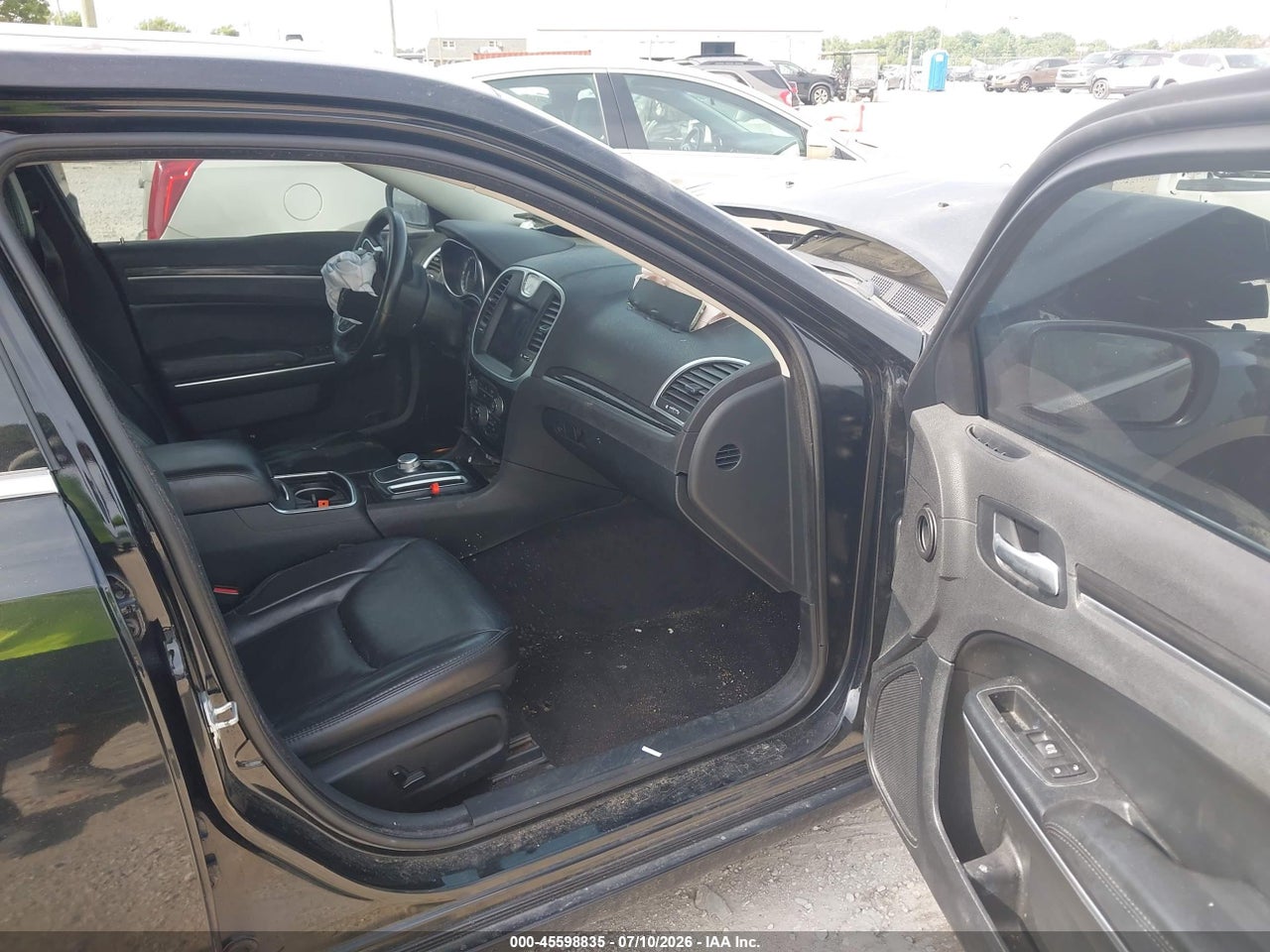 2017 CHRYSLER 300 LIMITED · 5/11