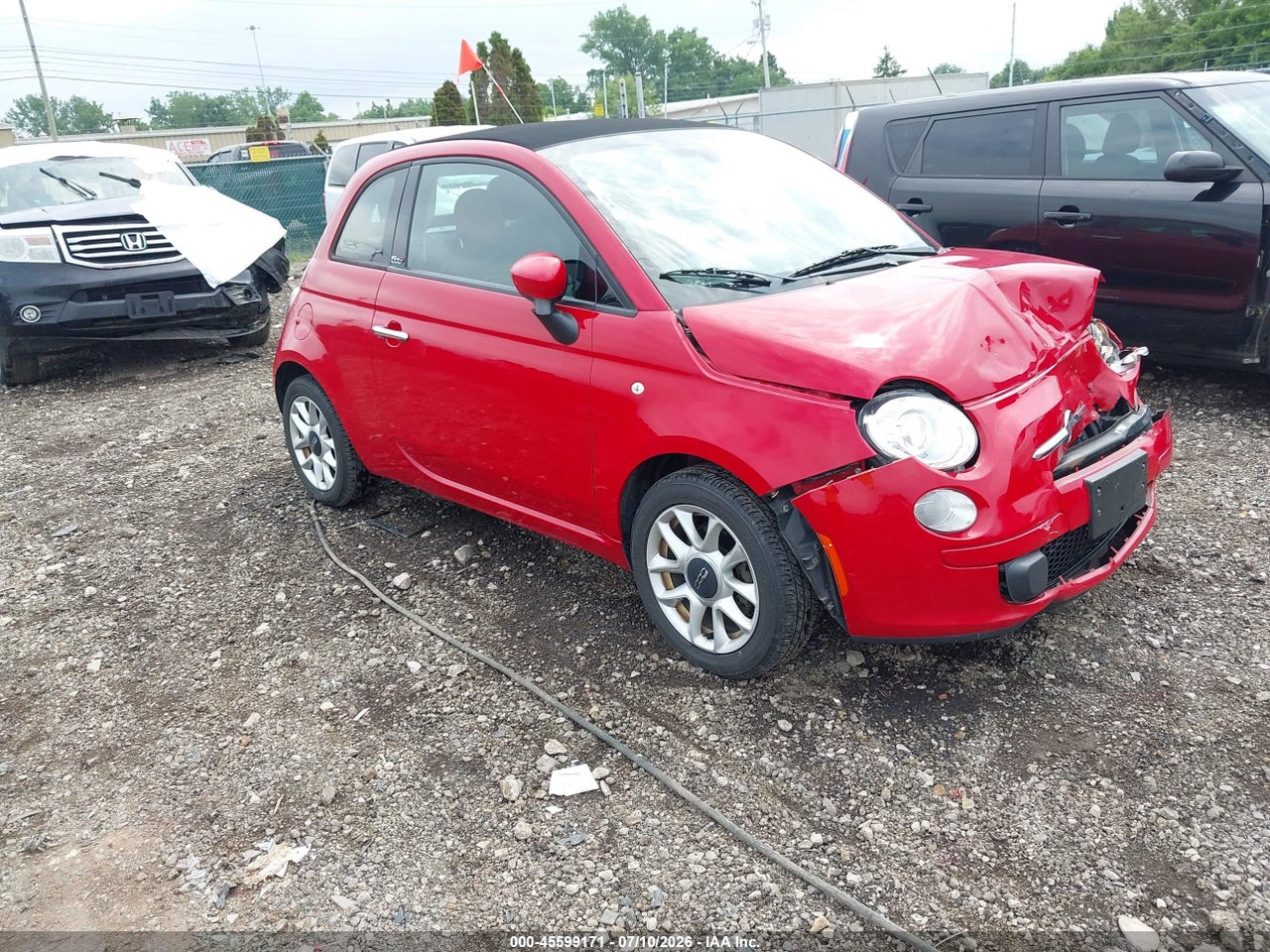3C3CFFLR3HT****** · 2017 FIAT 500C POP
