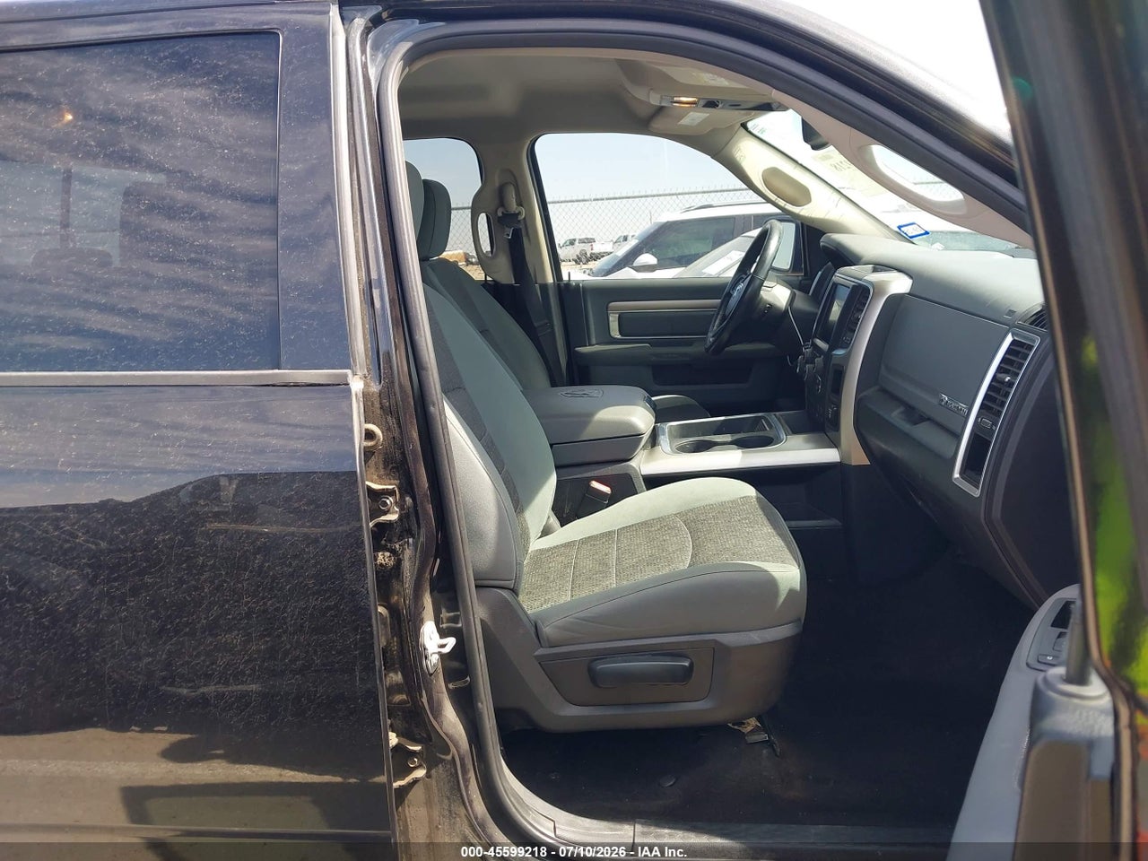 2017 RAM 1500 BIG HORN  4X4 5'7 BOX · 5/11