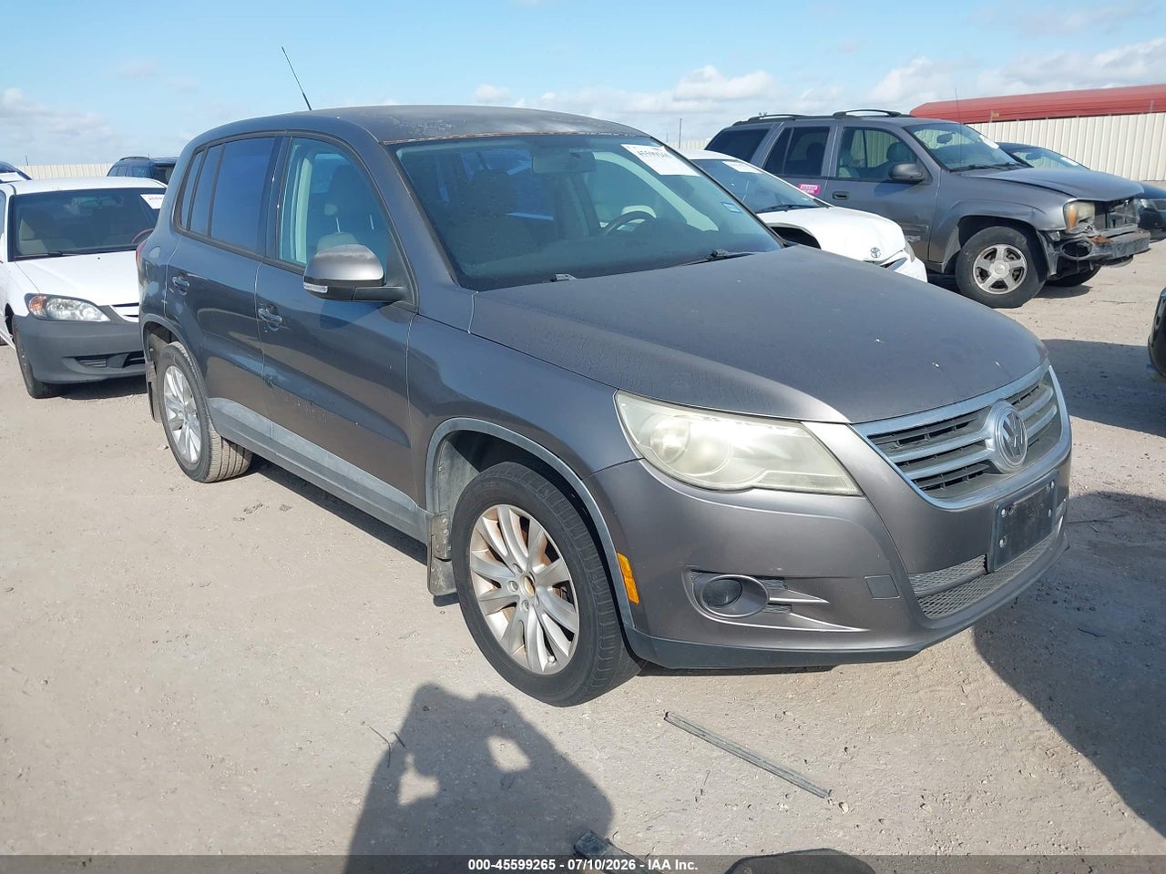 WVGAV7AX1AW****** · 2010 VOLKSWAGEN TIGUAN S