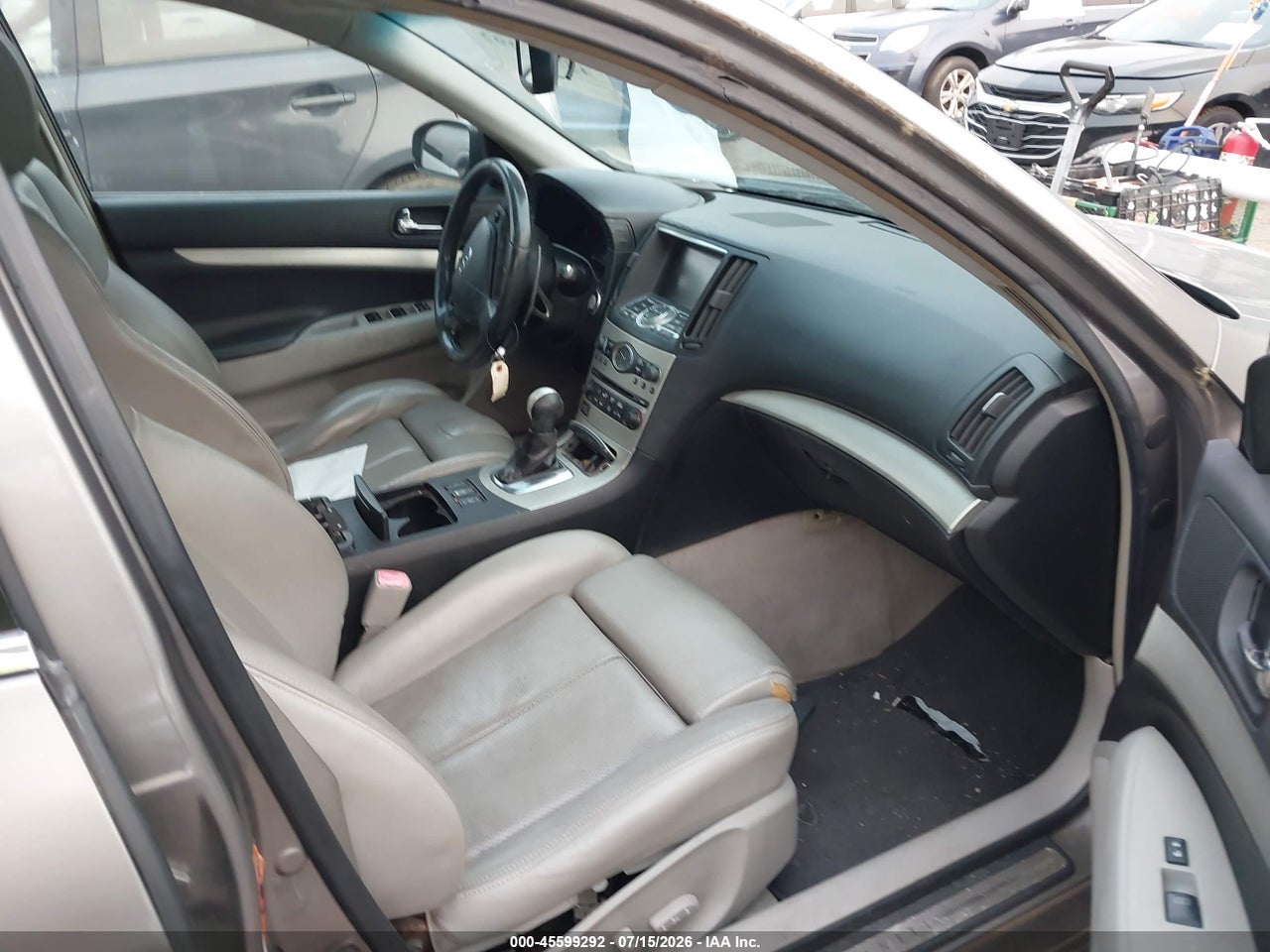 2008 INFINITI G35X   · 5/11