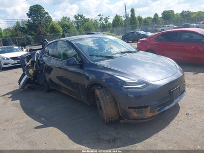 7SAYGDEE9RA****** · 2024 TESLA MODEL Y LONG RANGE DUAL MOTOR ALL-WHEEL DRIVE