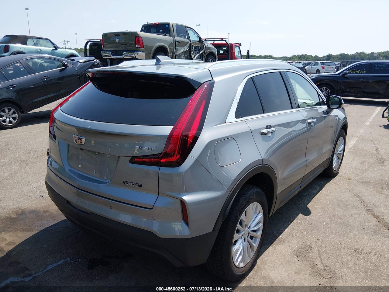 2024 CADILLAC XT4 FWD LUXURY · 4/11