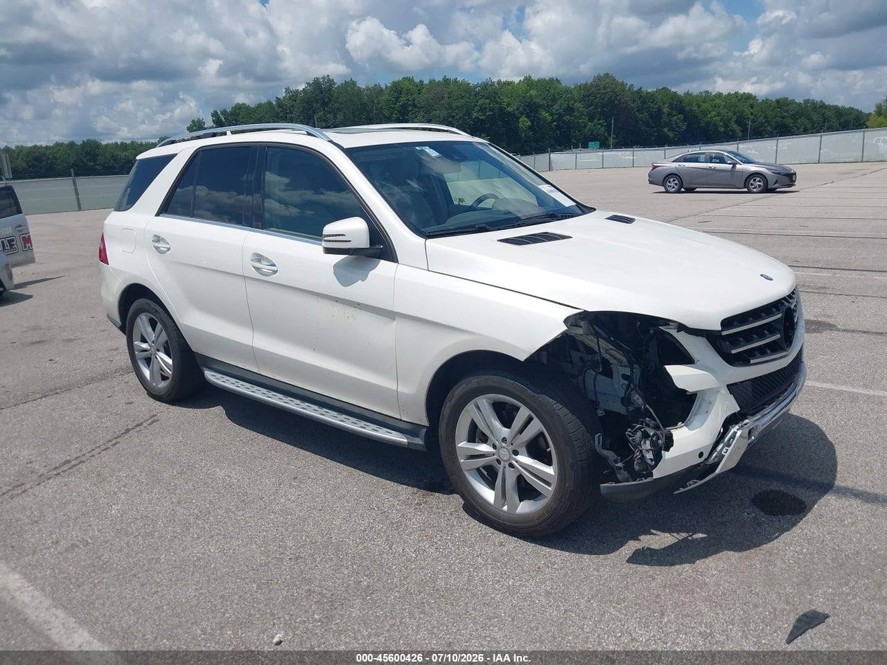 4JGDA5HB6FA****** · 2015 MERCEDES-BENZ ML 350 4MATIC