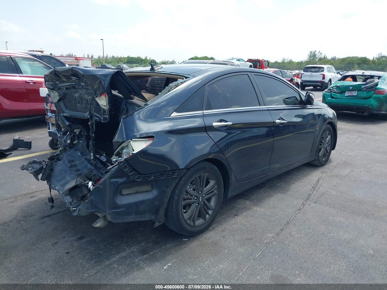 2013 HYUNDAI SONATA LIMITED · 4/11