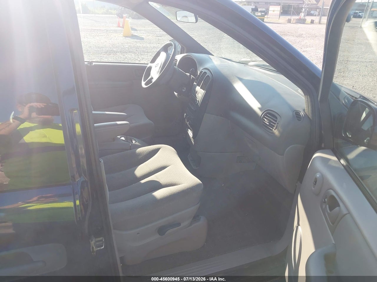 2003 DODGE CARAVAN SE · 5/11