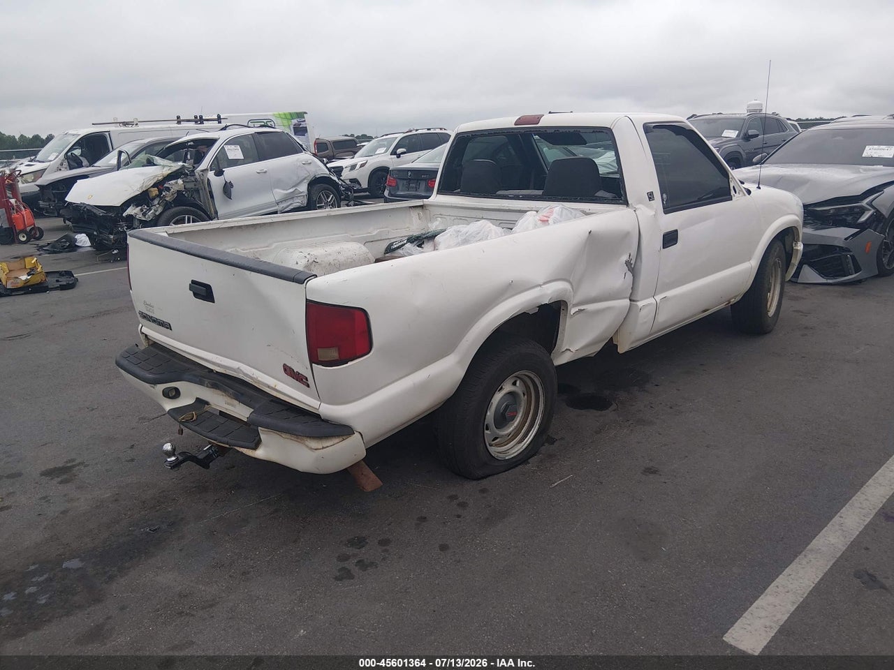 2002 GMC SONOMA SL · 4/11