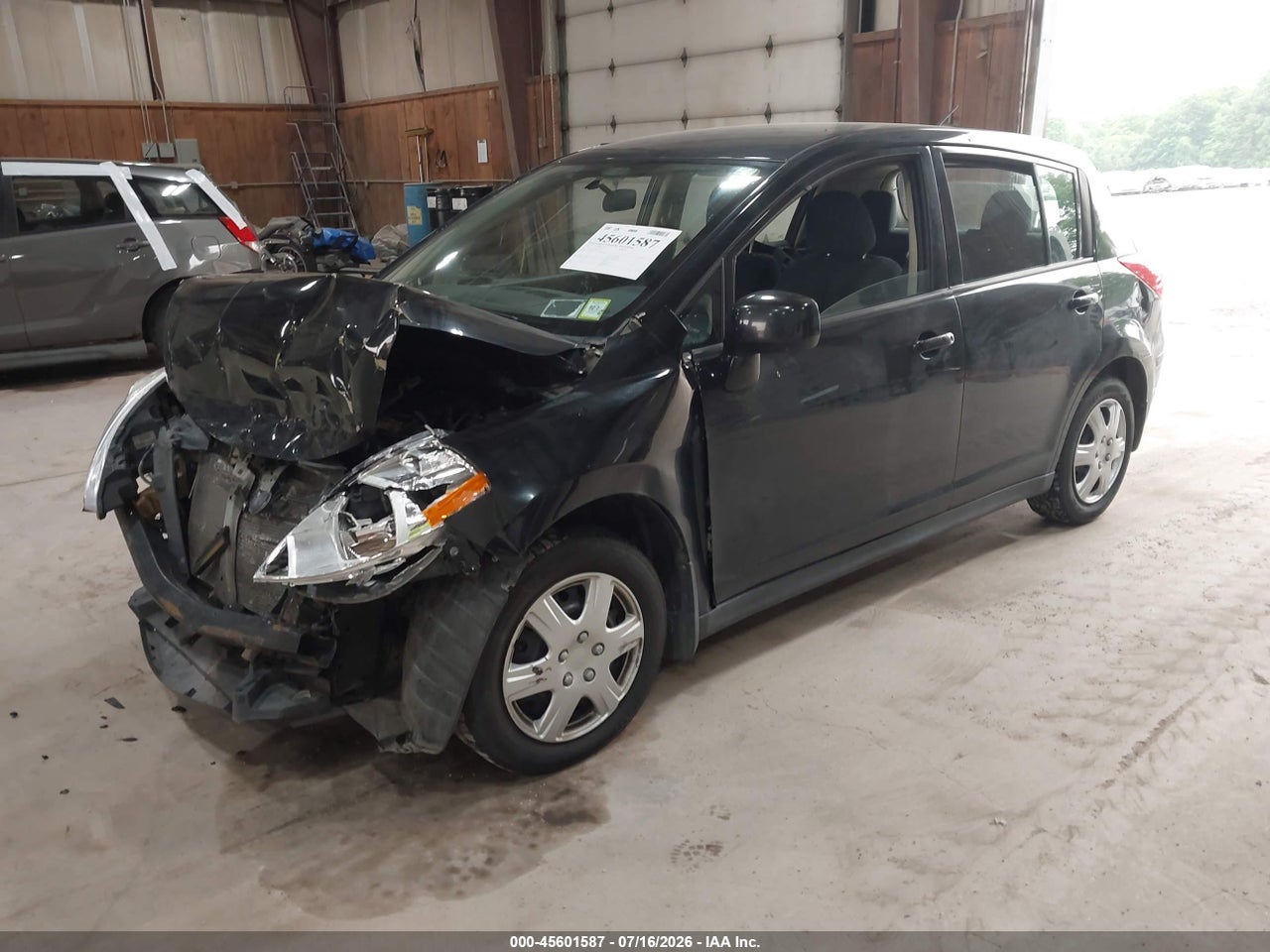 2011 NISSAN VERSA 1.8S · 2/11
