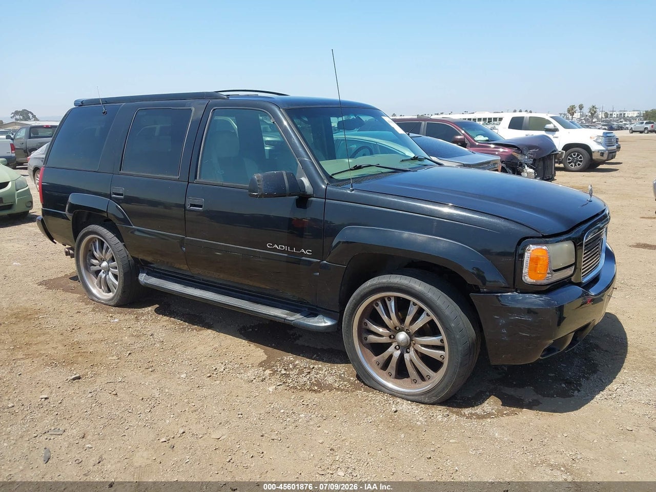 1GYEK63R2YR****** · 2000 CADILLAC ESCALADE STANDARD