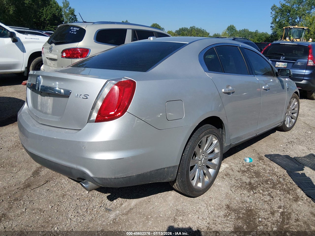 2011 LINCOLN MKS · 4/11