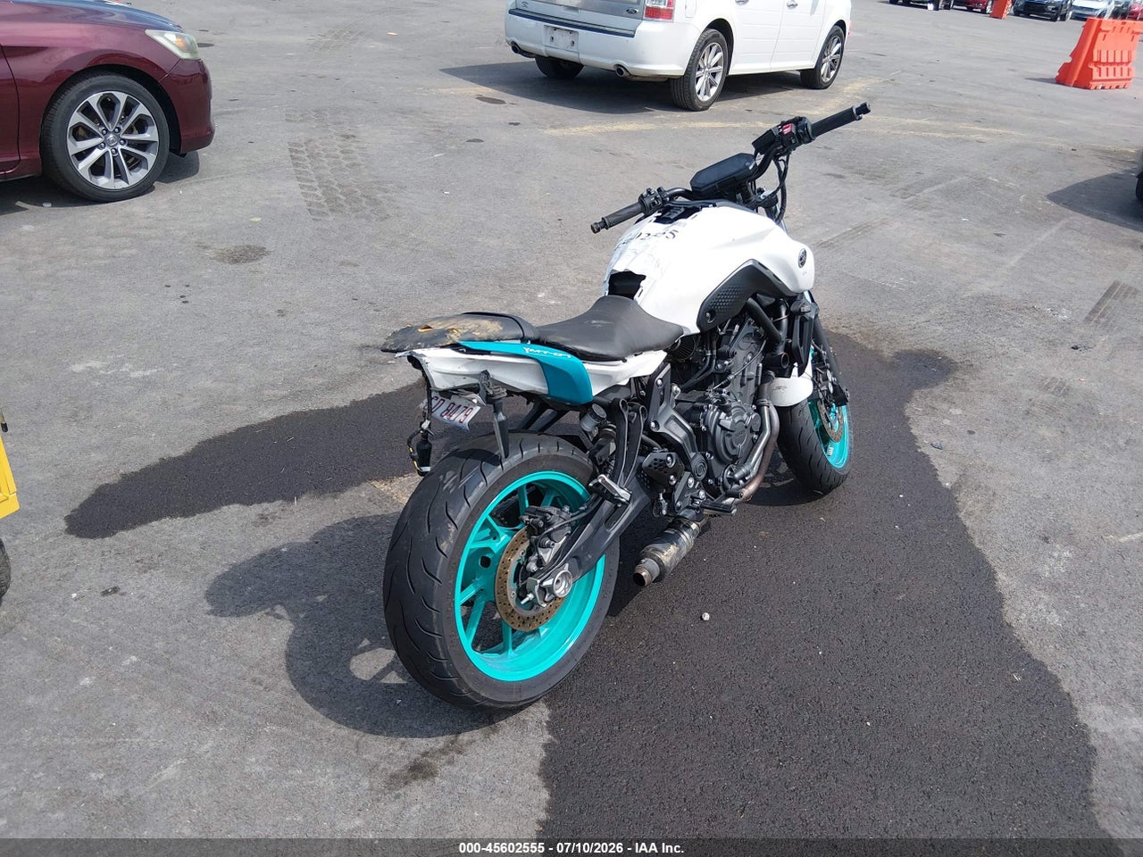 2022 YAMAHA MT07 · 4/11