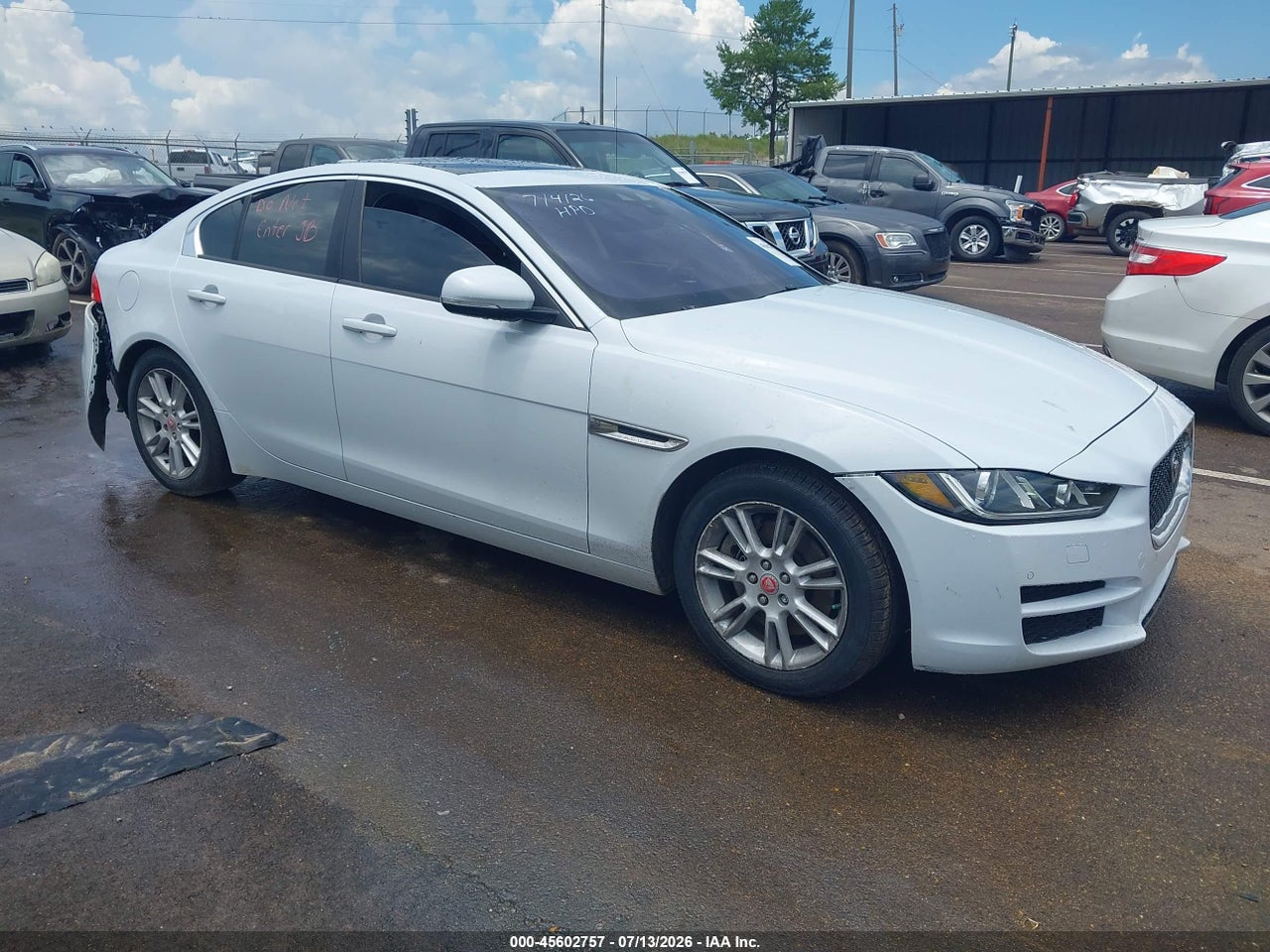 SAJAD4BG3HA****** · 2017 JAGUAR XE 25T PREMIUM
