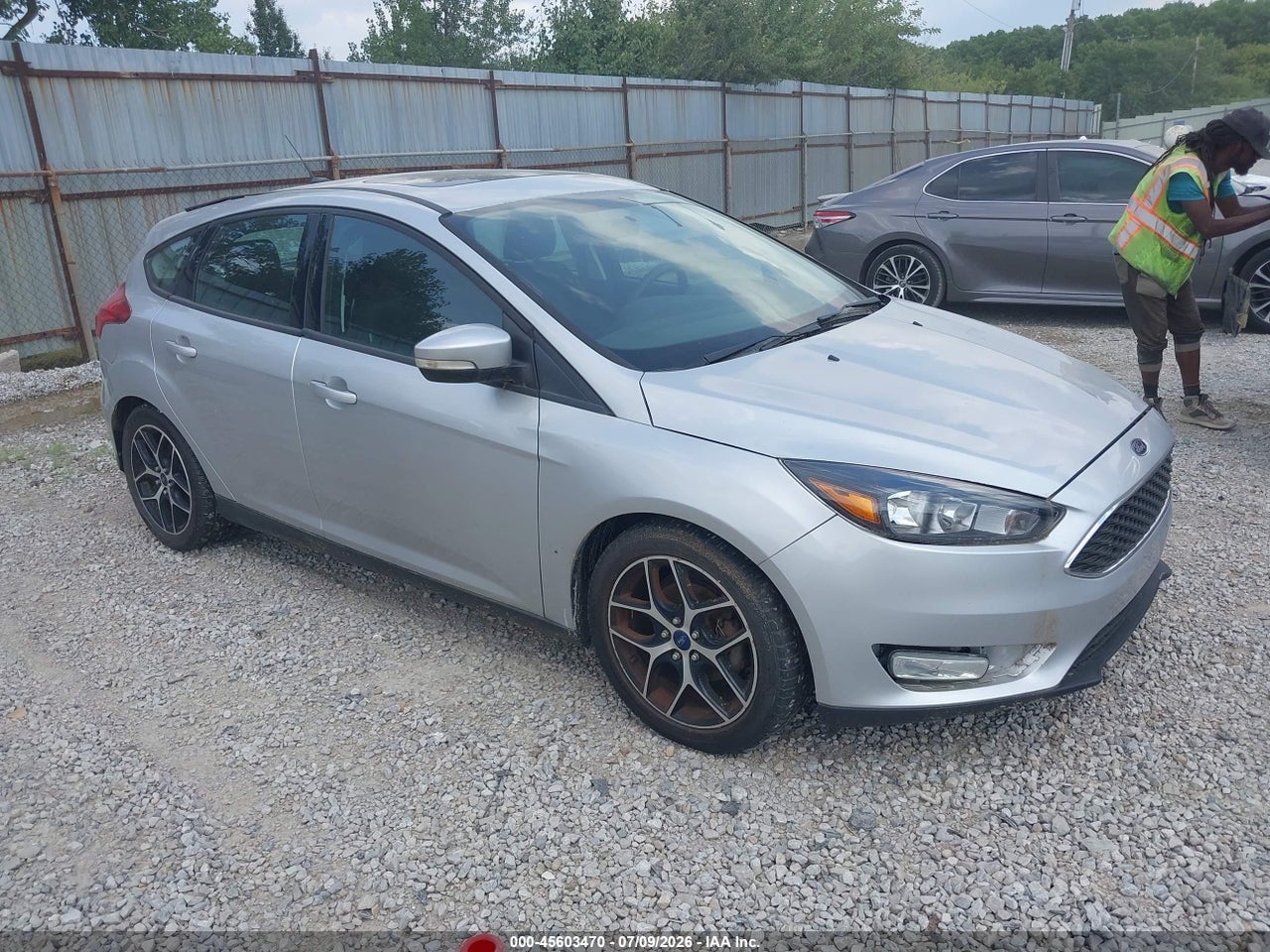 1FADP3M25HL****** · 2017 FORD FOCUS SEL