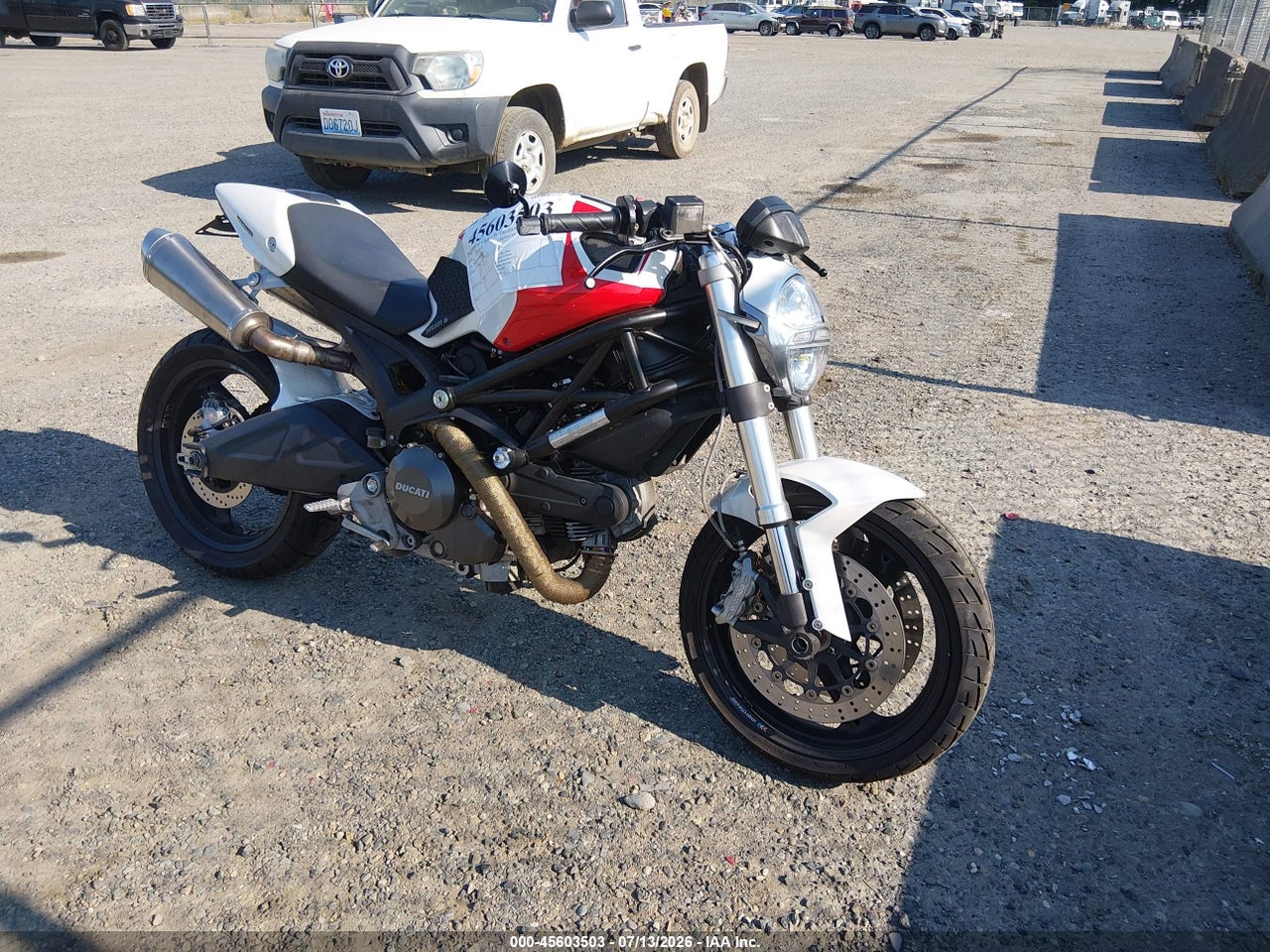 ZDM1RADN99B****** · 2009 DUCATI MONSTER 696
