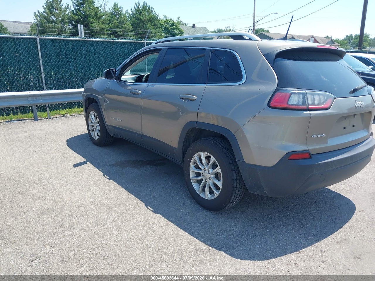2019 JEEP CHEROKEE LATITUDE 4X4 · 3/11