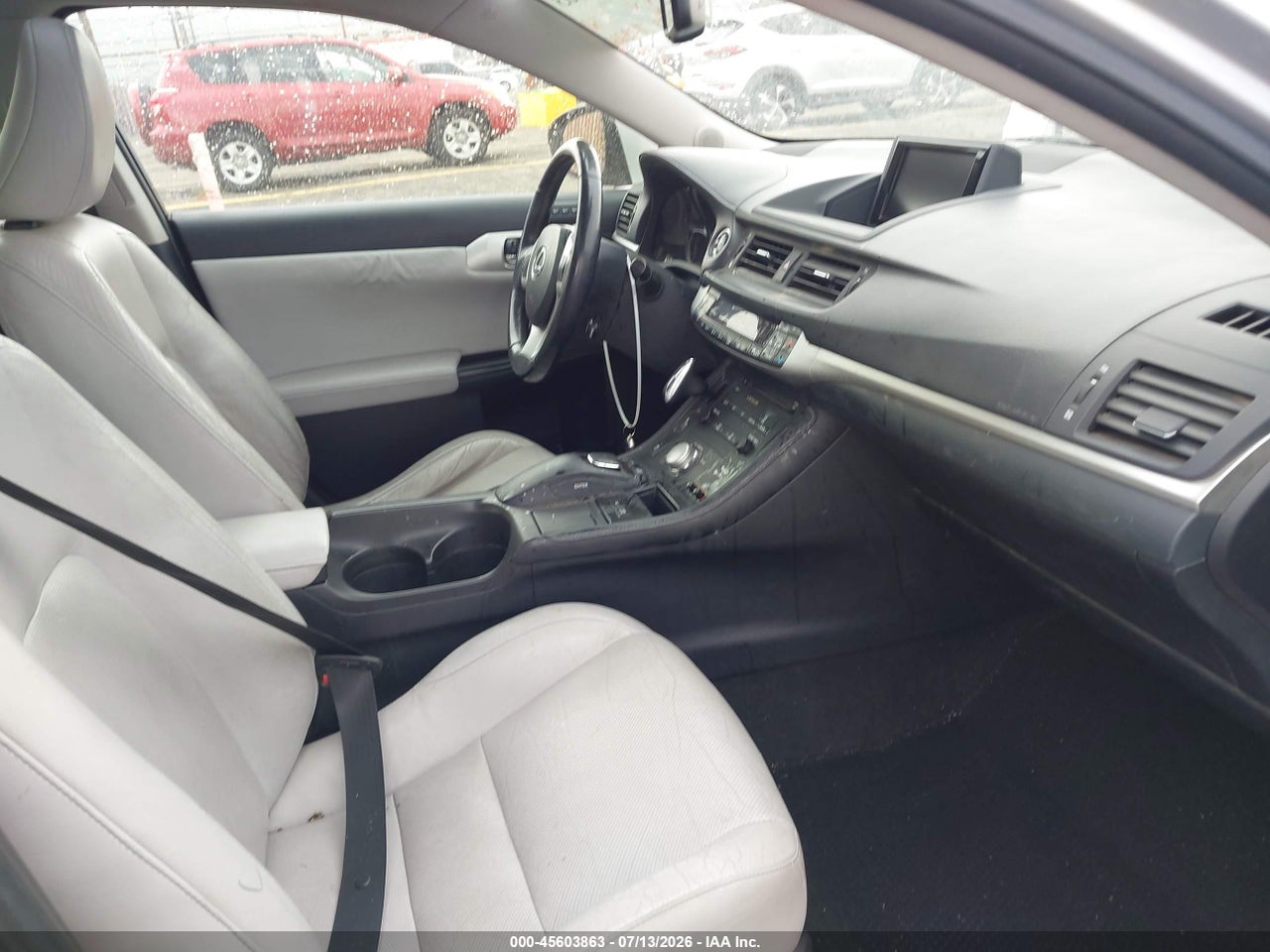 2011 LEXUS CT 200H PREMIUM · 5/11