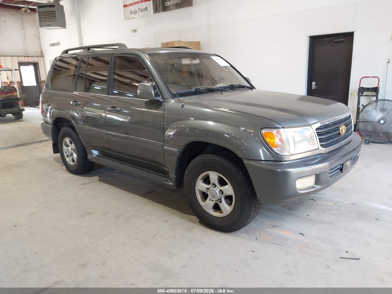 JT3HT05J5Y0****** · 2000 TOYOTA LAND CRUISER
