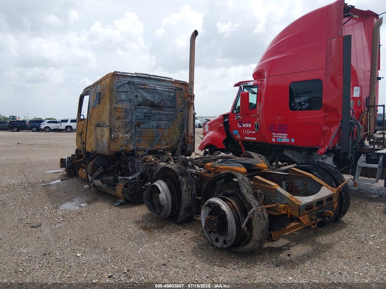 2012 VOLVO VN   · 3/4