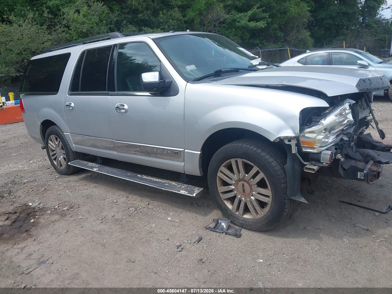 5LMJJ3J53AE****** · 2010 LINCOLN NAVIGATOR L