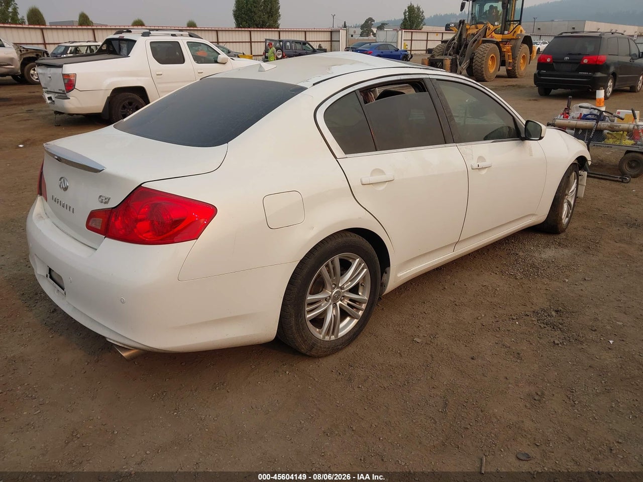 2012 INFINITI G37 JOURNEY · 4/10