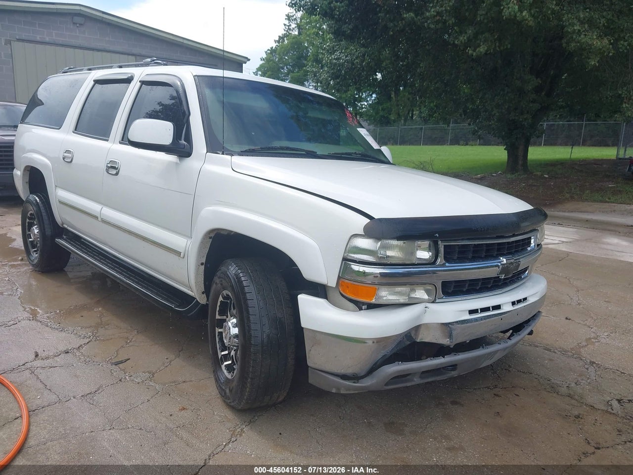 3GNGK26GX2G****** · 2002 CHEVROLET SUBURBAN 2500 LT