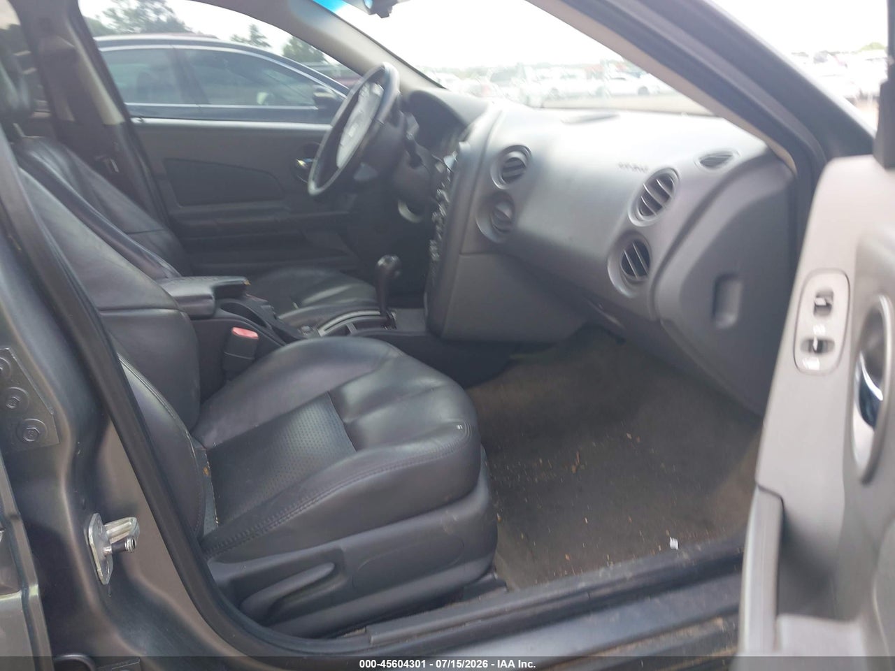 2004 PONTIAC GRAND PRIX GT2 · 5/11